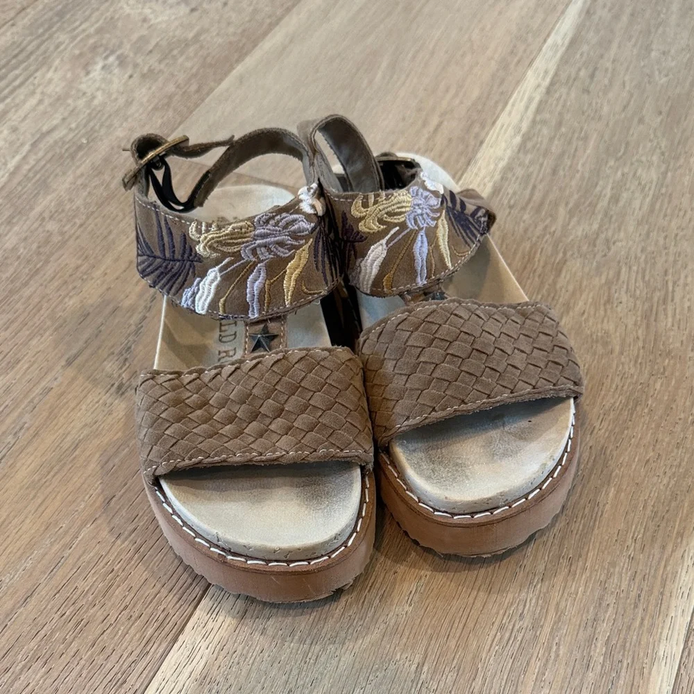 Brown Braided Front Platform Sandals with Embroidered Strap
